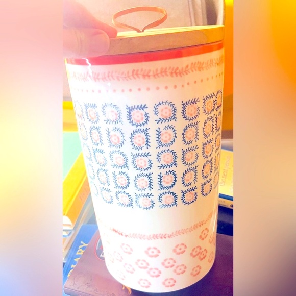 Beautiful Threshold stoneware canister - Picture 5 of 5